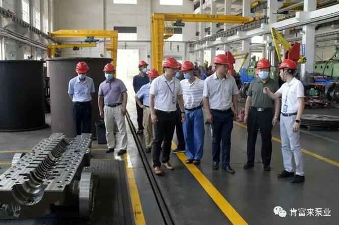 董事长、总经理陈迪，党委副书记黎宇明陪同调研组一行参观米兰体育·米兰网站页面入口-米兰online(中国)展览室